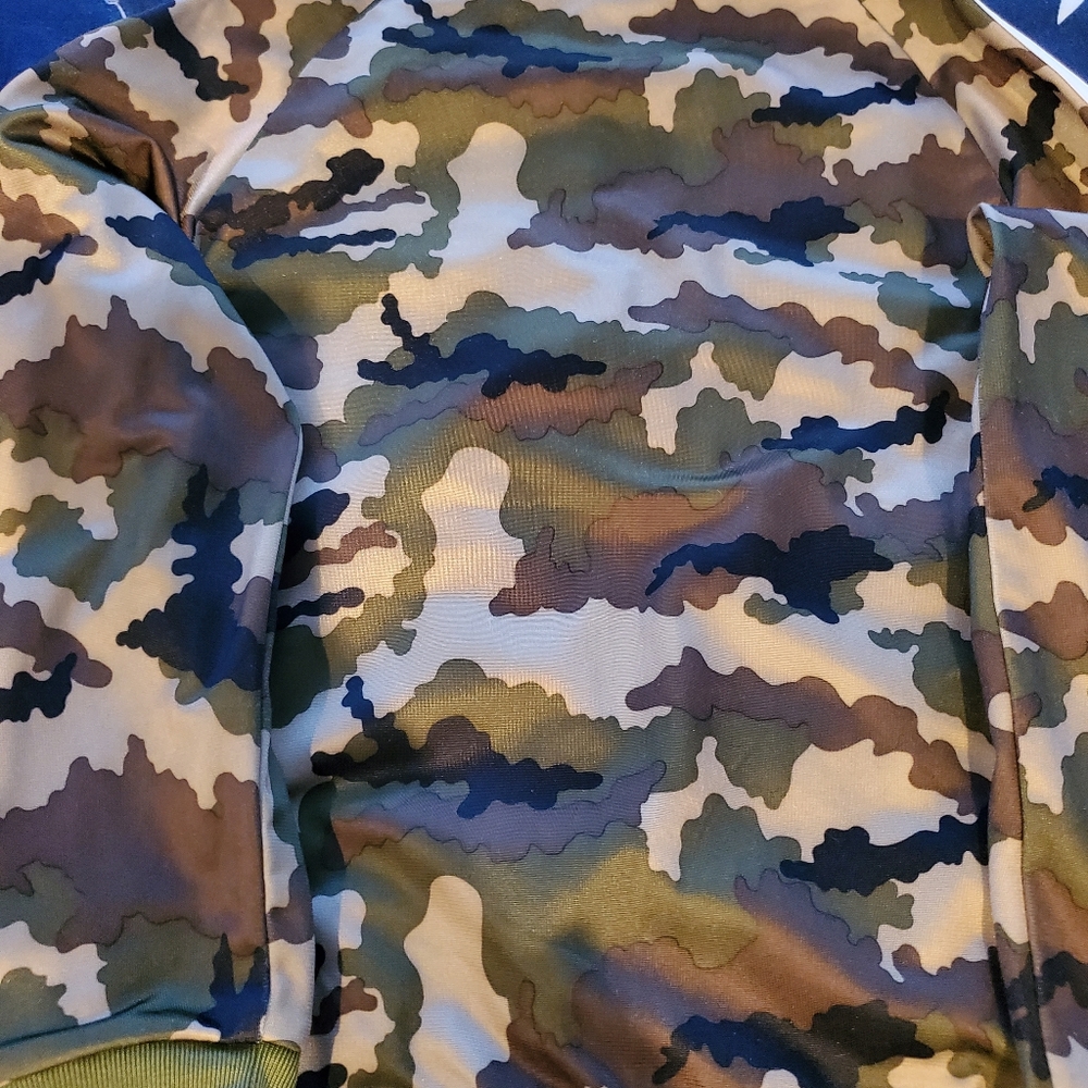 Kids adidas camo track jacket full zip size small 9-10yr old - Picture 11 of 13
